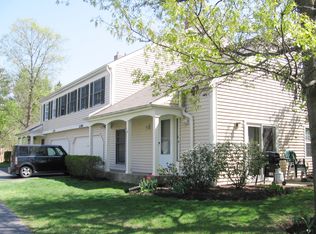 2S769 Grove Ln, Warrenville, IL 60555