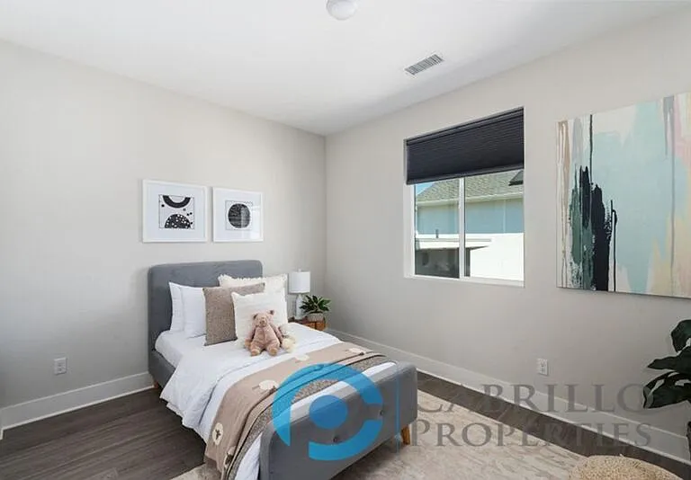 1662 Neptune Ave — Photo 30
