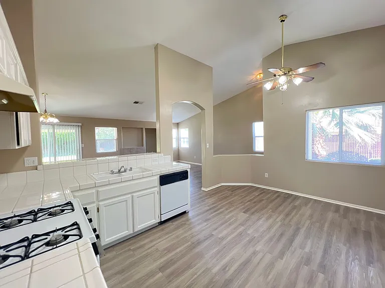 10302 Polo Saddle Dr — Photo 7