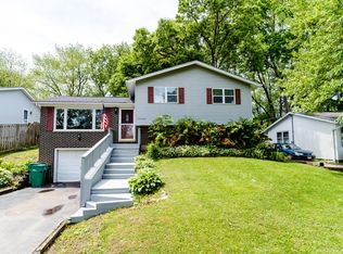 32946 N John Mogg Rd, Grayslake, IL 60030