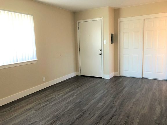 4th image of 1007 Leigh Ave #11