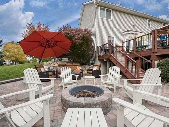 2nd image of 6966 Sussex Ln