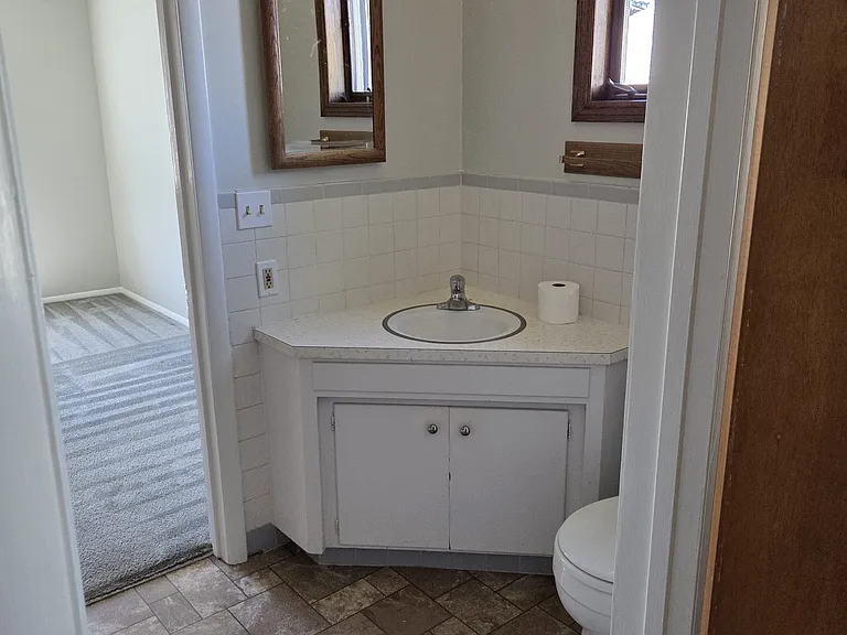 204 N Main St — Photo 8