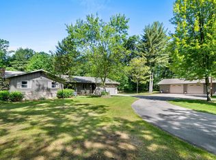 N6279 Lake Dr, Shawano, WI 54166