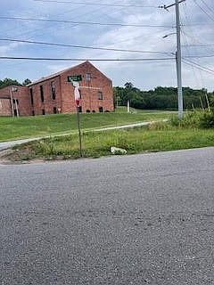 1st image of 1 Una Antioch Pike