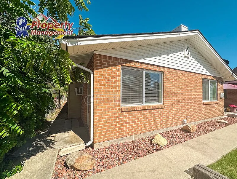 2 bed, 1.0 bath, 600 sqft, $1,295 — Photo 4