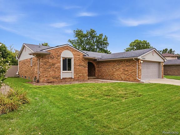 4th image of 46462 Peach Grove Ave
