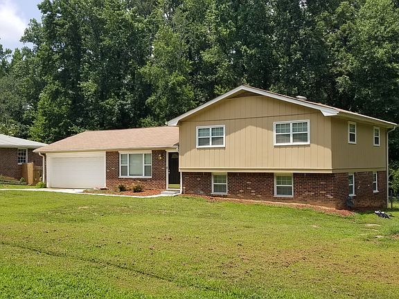 2nd image of 1895 N Oak Dr