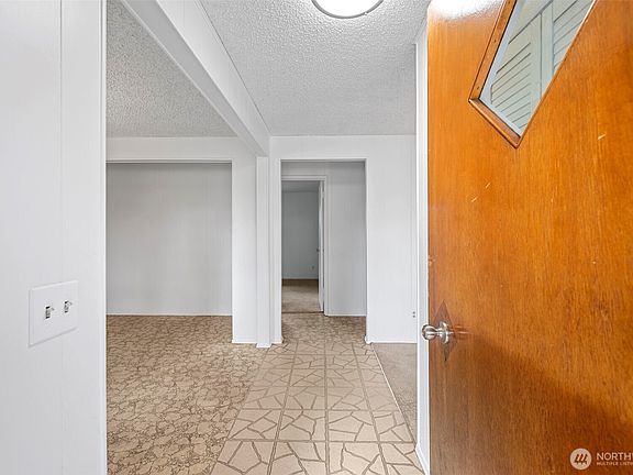 5th image of 301 SW 108th Street