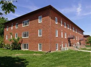 316 Grandview Ct, Iowa City, IA 52246