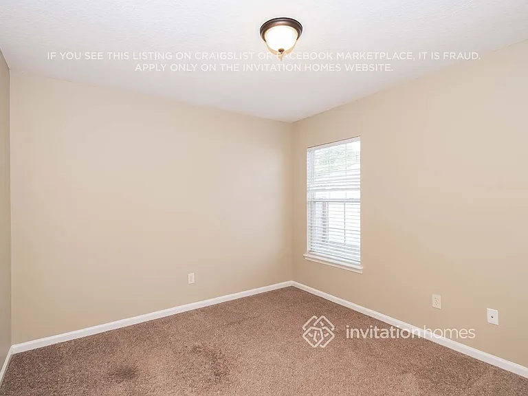 545 Thornberry Rd — Photo 16