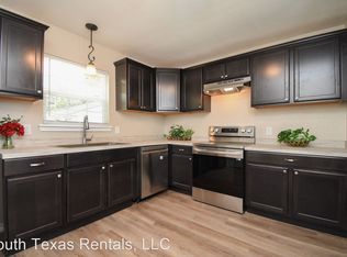 2002 Morningside St #B, Victoria, TX 77901