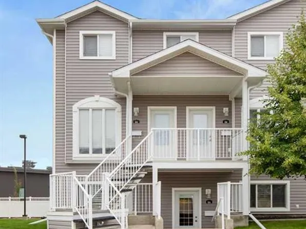 94 NE Somerset Ln SE, Medicine Hat, AB T1B 0E8