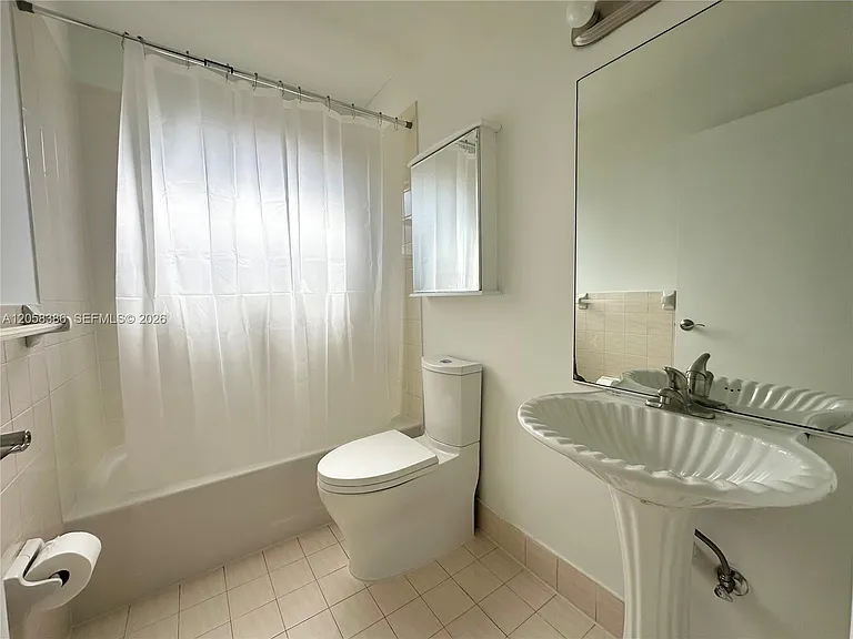 9540 SW 36th St #2 — Photo 13