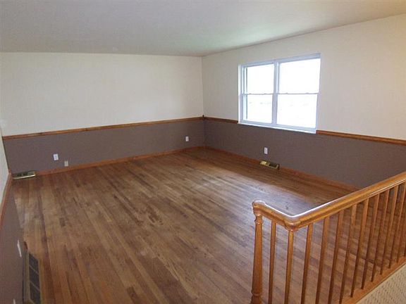 2nd image of 115 Tranquil Trl