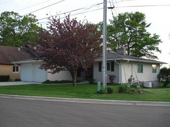 1st image of 685 Wolf River Ave