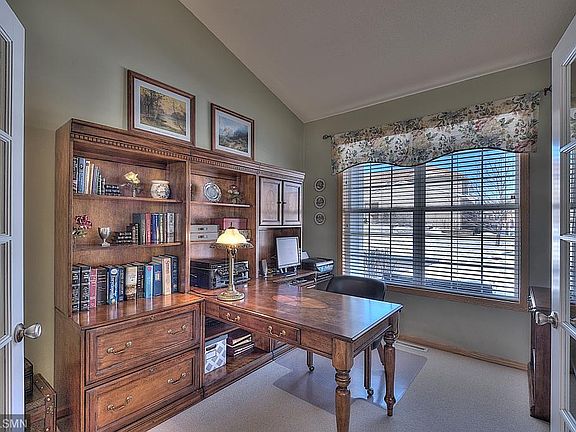 5th image of 1135 Settlers Ave