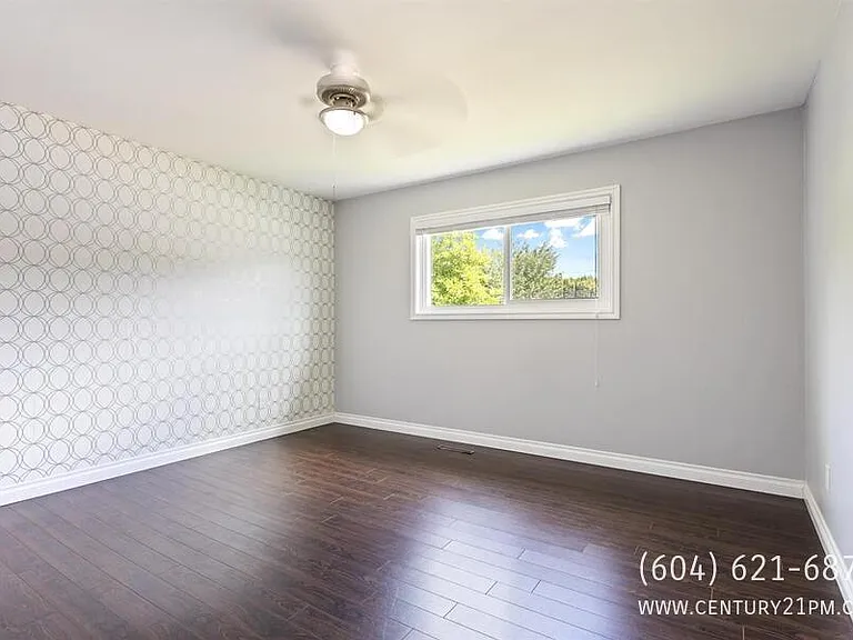 10245 Wedgewood Dr #UPPER — Photo 13