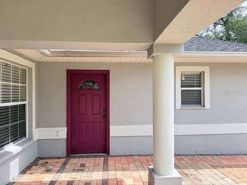 3 bed, 2.0 bath, 1776 sqft, $2,400 — Photo 2