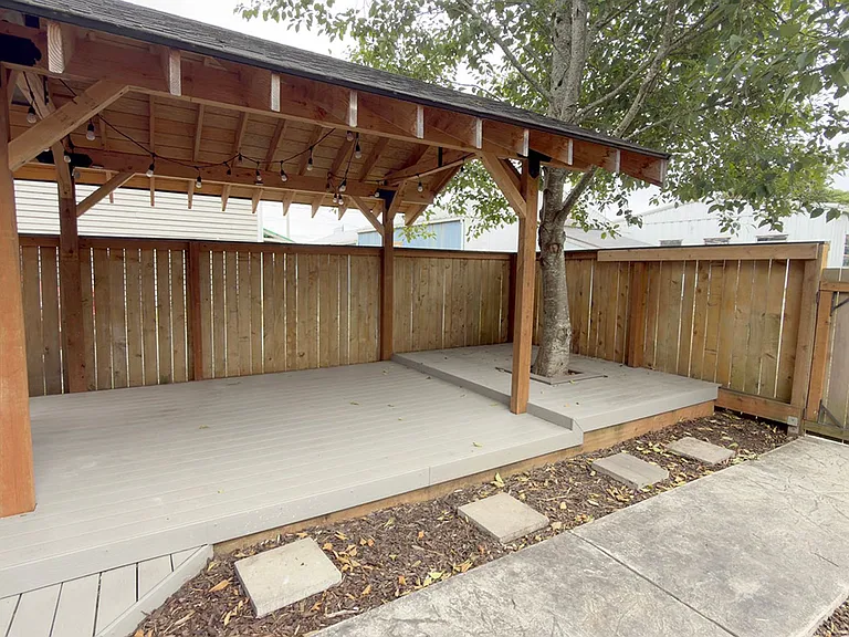 138 S Main Ave #B — Photo 2