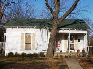 1315 N Frances St, Terrell, TX 75160