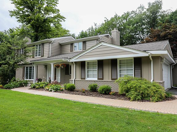2nd image of 2672 Birch Harbor Ln