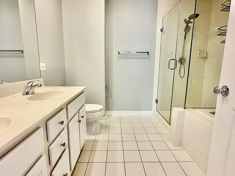11034 Amherst Ave — Photo 28