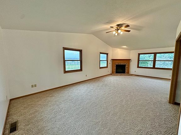 2nd image of 3610 Alburnett Rd