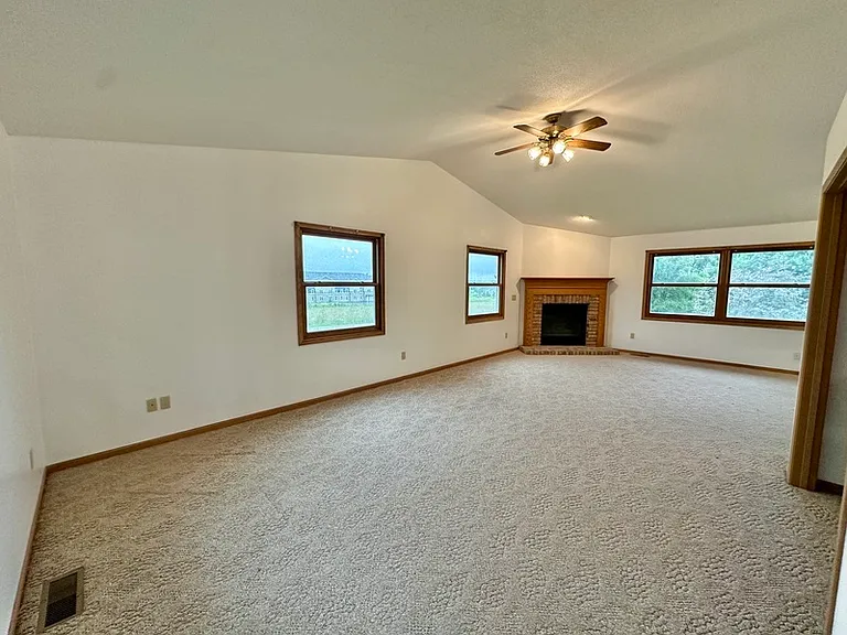 3610 Alburnett Rd — Photo 2