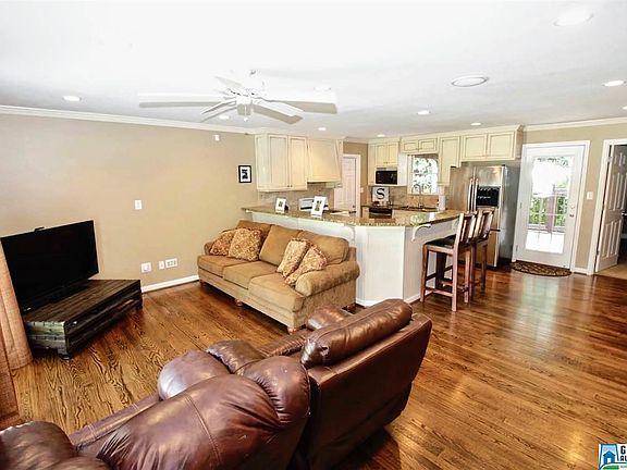 2nd image of 2256 Larkspur Dr