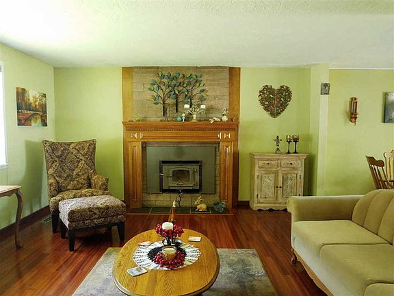 2nd image of 6211 N Royal Dr