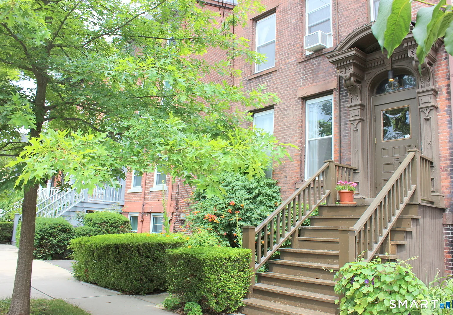 1 bed, 1.0 bath, 720 sqft, $1,700 — Photo 1