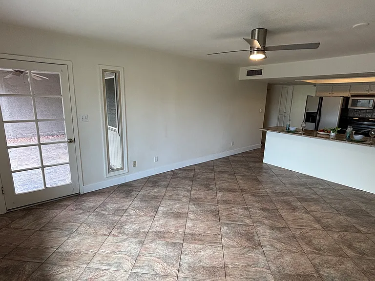 7206 N Via De Paesia — Photo 8