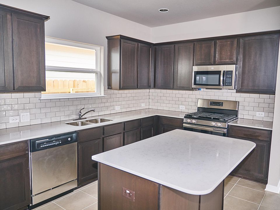 1st image of 816 Durness Dr