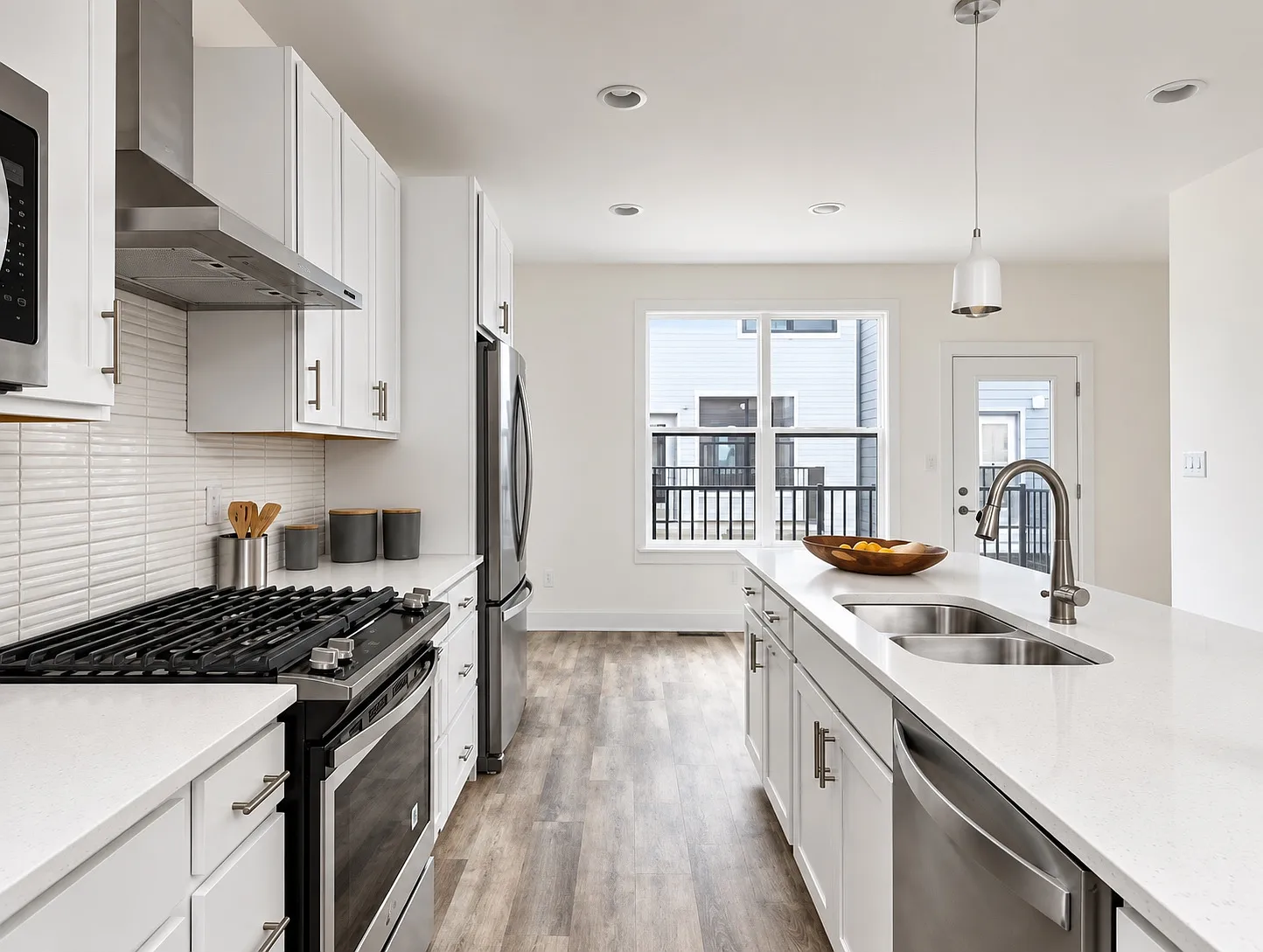 2 bed, 2.5 bath, 1715 sqft, $3,050 — Photo 3