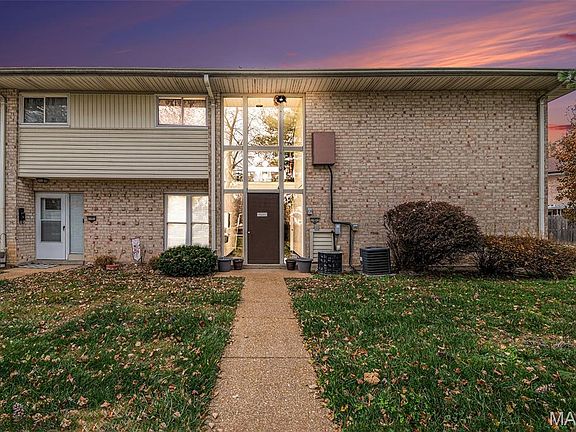 3rd image of 11951 Tesson Ferry Rd APT D