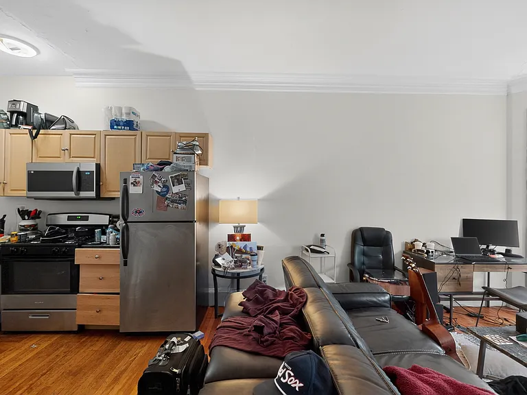 1069 Beacon St #5 — Photo 7