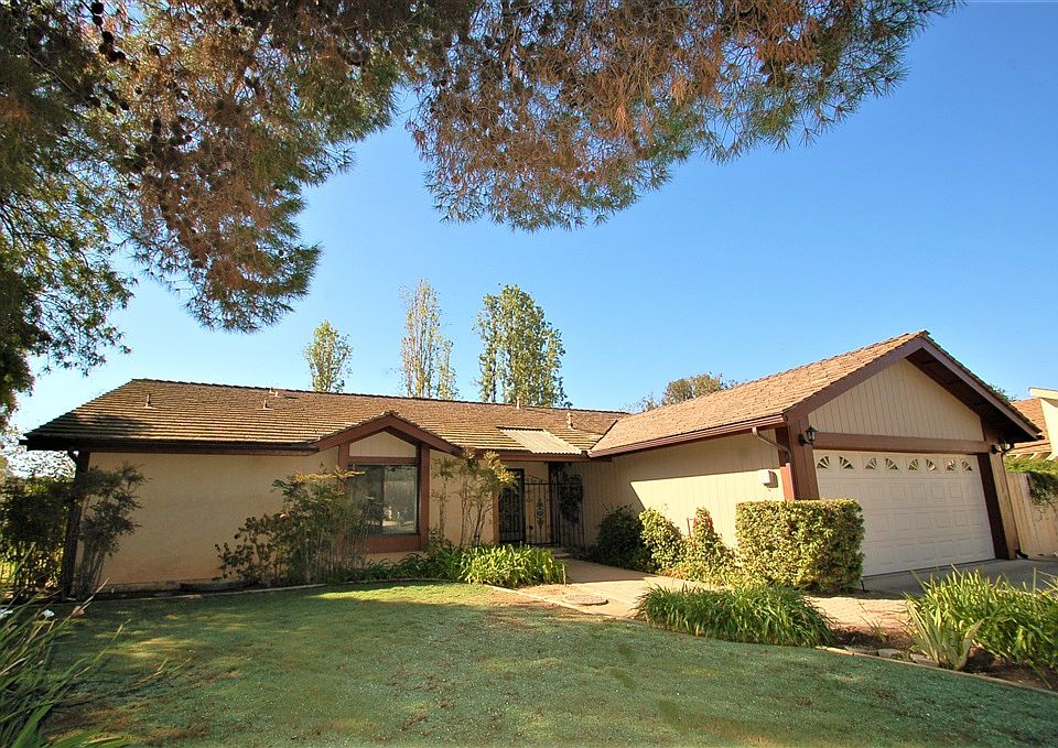1st image of 761 Lazy Circle Dr