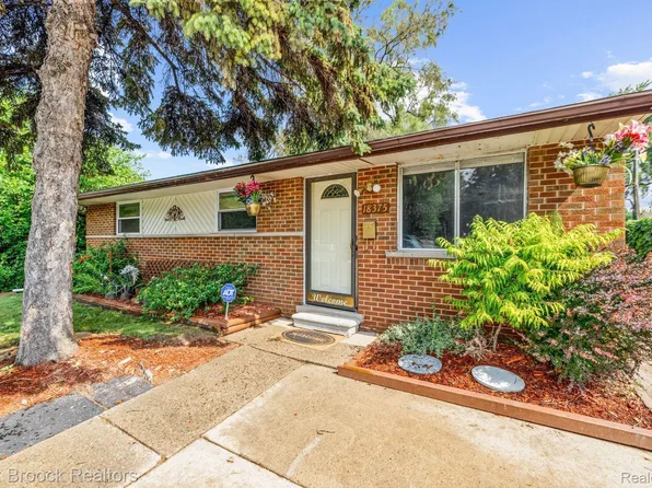 18375 E Thirteen Mile Rd, Fraser, MI 48026