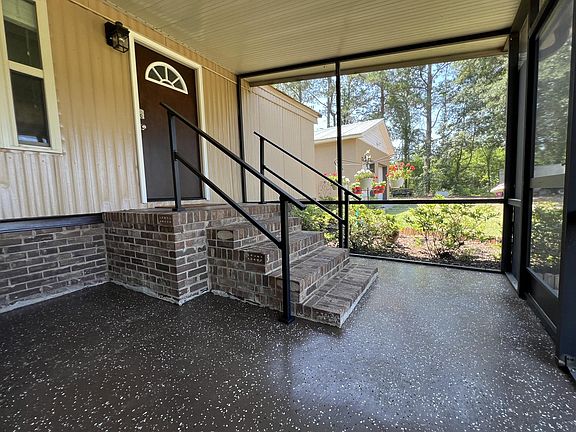 4th image of 7133 Cameron Rd