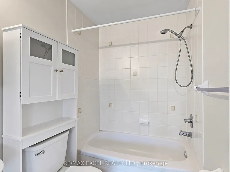 11 Peony St — Photo 31