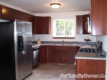 3rd image of 1465 E Seleta Ln