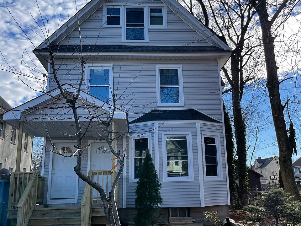 2nd image of 745 W 4th St #1