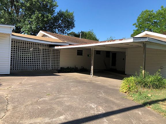 5th image of 312 NW 5th St