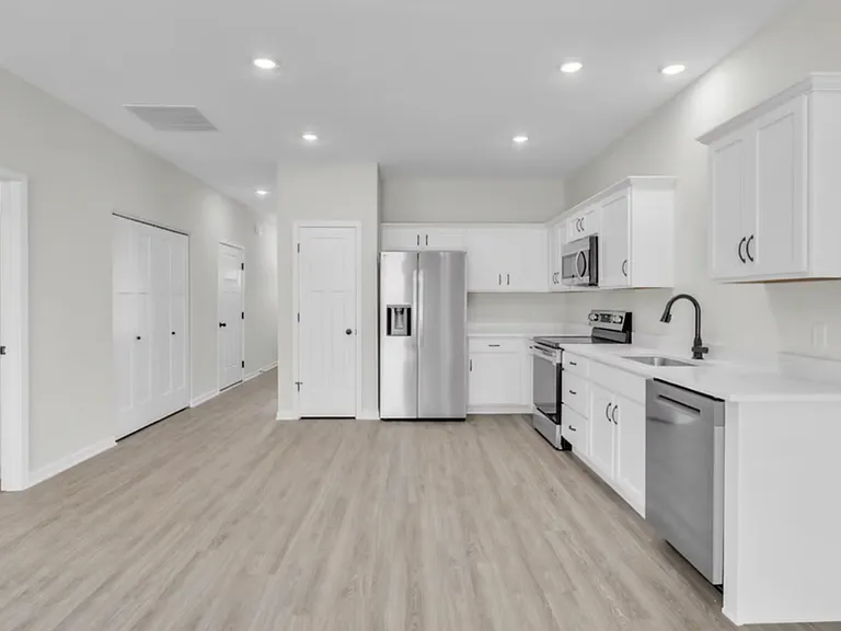 1937 Deerfield Ln — Photo 12