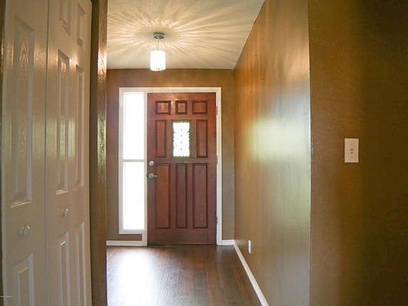 3rd image of 107 Cambridge Dr