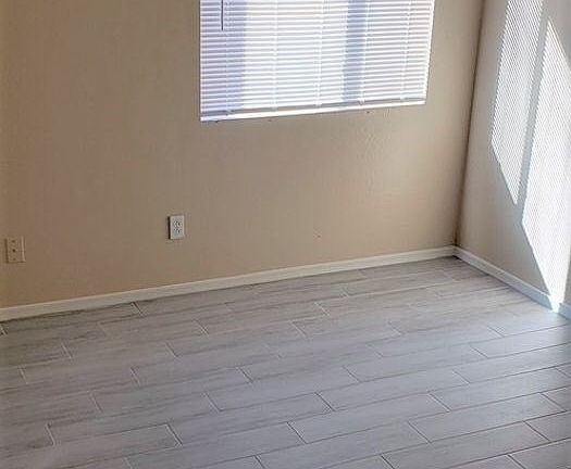 5th image of 13010 W Paradise Dr