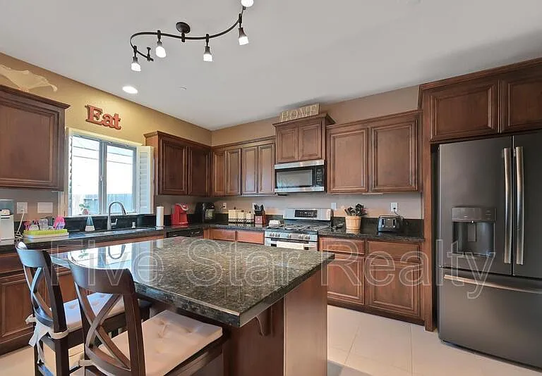 5609 Peach Tree Dr — Photo 10