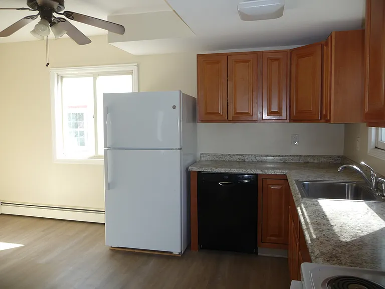 27 Oliver Ave — Photo 10