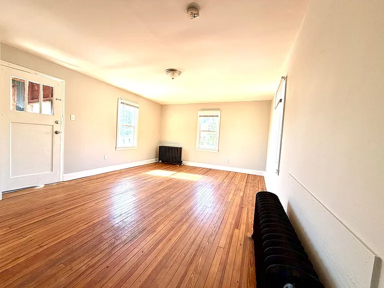 165 Summit Ave — Photo 4
